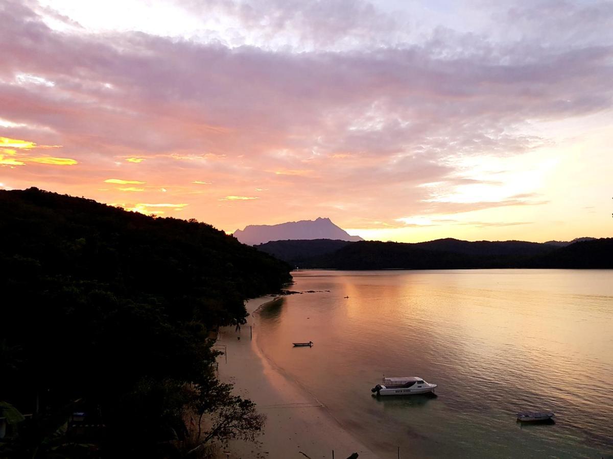 บิ๊กฟิน บีช รีสอร์ต Hotel Kota Belud ภายนอก รูปภาพ